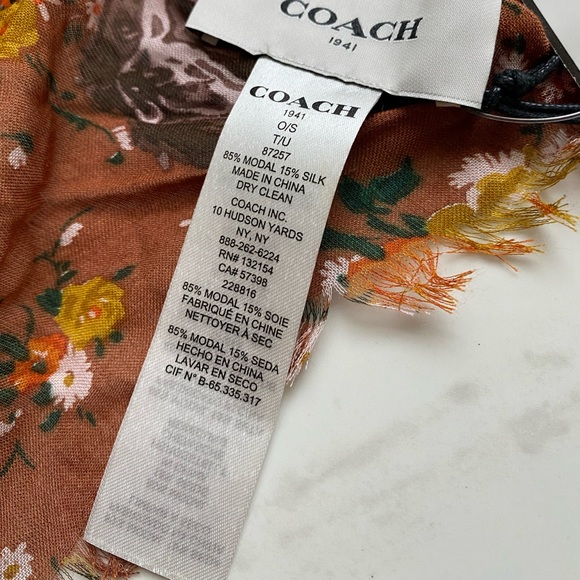 Coach Dog Print Scarf NWT - Picture 5 of 7